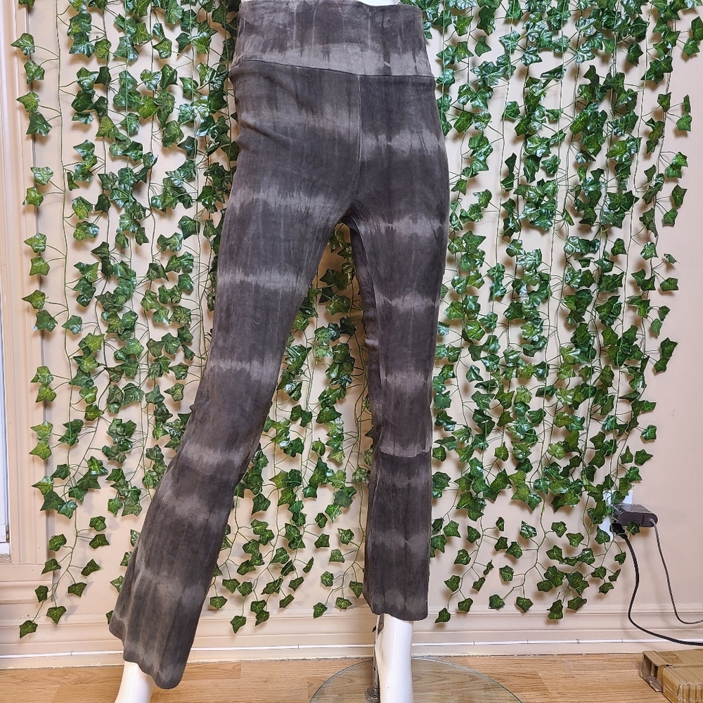 Sprwmn Women's Grey Tie Dye Suede Crop Flare High Rise Bodycon Luxury Legging